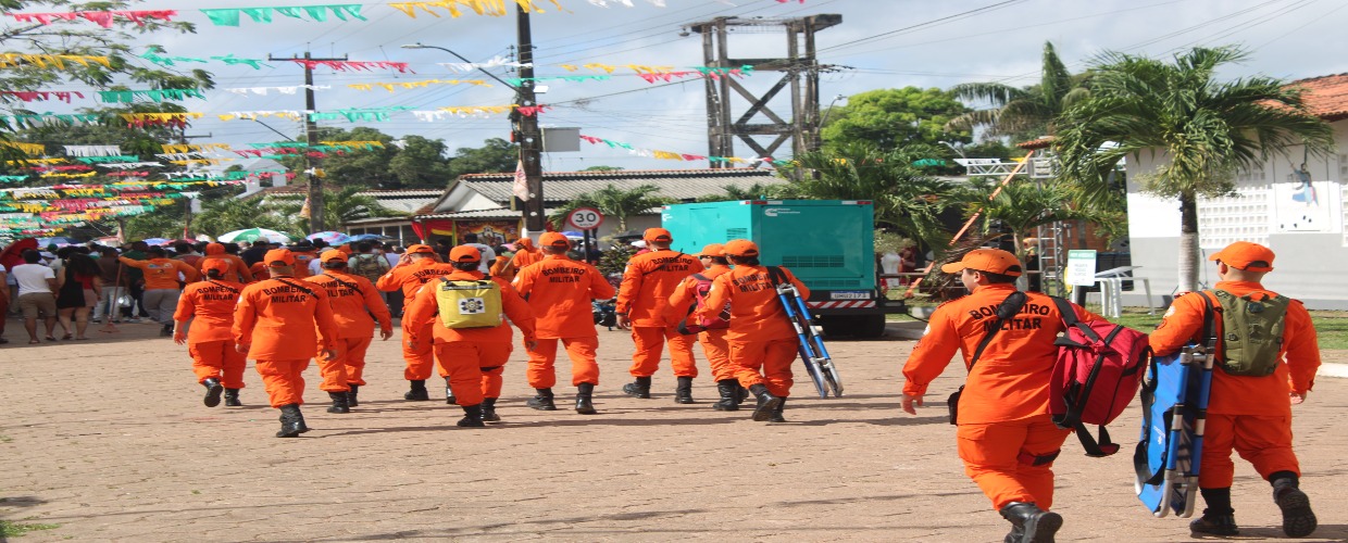 Corpo de Bombeiros Militar do Amapá garante segurança na Festa de São Tiago em Mazagão Velho
