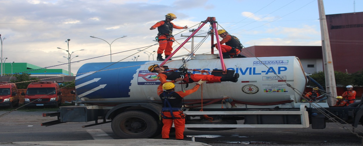 Encerramento do 1º Curso de Salvamento Terrestre do CBMAP