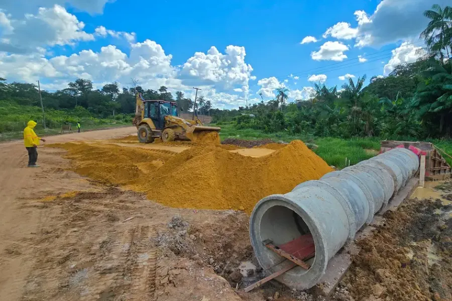 Governador acelera integração do Vale do Jari e vistoria obra estratégica de Pavimentação da AP-160