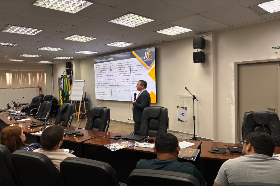 Secretaria de Compras e Licitações promove curso sobre credenciamento em contratos administrativos