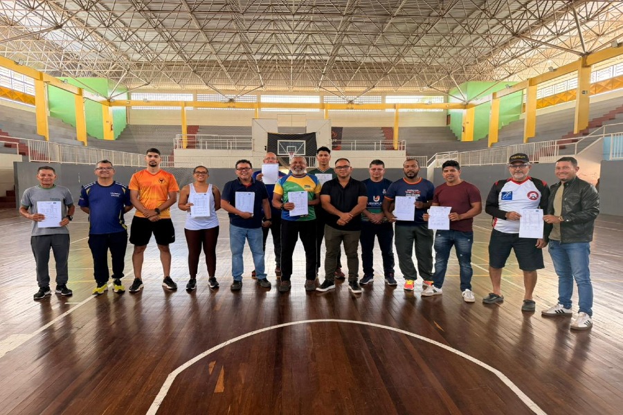 Governo do Amapá entrega passagens para estudantes-atletas que disputarão os Jogos Escolares Brasileiros 2026