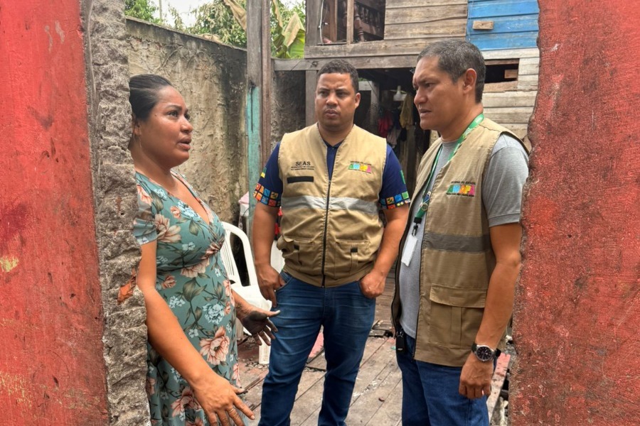 Famílias atingidas por incêndio no Igarapé da Fortaleza recebem atendimento emergencial e acolhimento social
