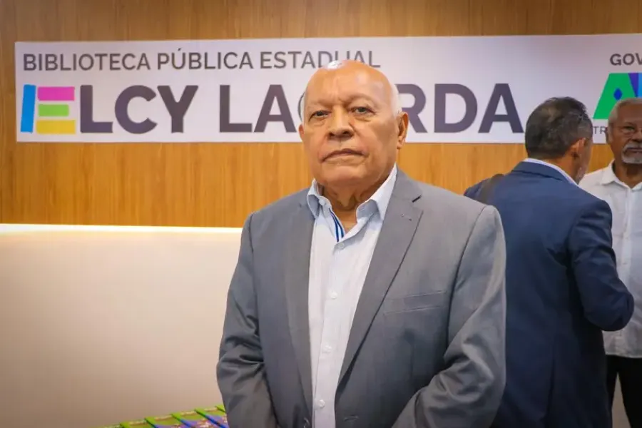 Autores de obras literárias amapaenses prestigiam reinauguração da Biblioteca Elcy Lacerda pelo Governo do Estado