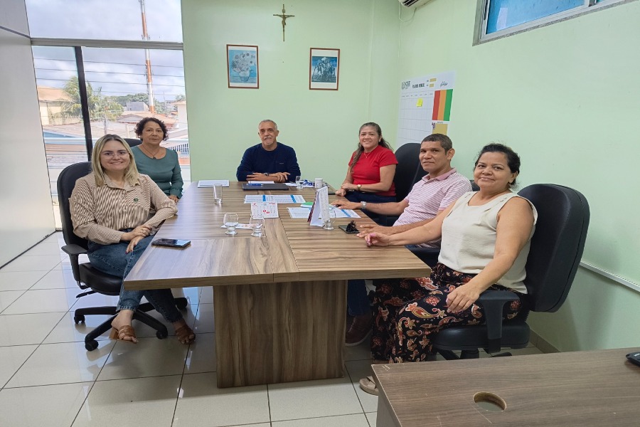 CEE/AP RECEBE EQUIPE DO NMSIM PARA DISCUTIR NOVAS POSSIBILIDADES DE OFERTA EDUCACIONAL NO SISTEMA SOCIOEDUCATIVO