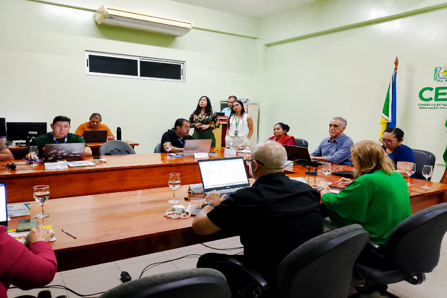 CEE/AP RECEBE APRESENTAÇÃO DE PROGRAMA DO SESI VOLTADO AO SUPORTE PSICOLÓGICO E PREVENÇÃO DA VIOLÊNCIA NAS ESCOLAS